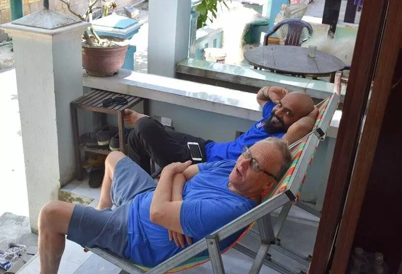 تختخواب و صبحانه Cham Island Smiles Homestay