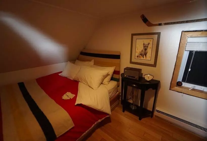 Aamiaismajoitus (B&B) White On Wood