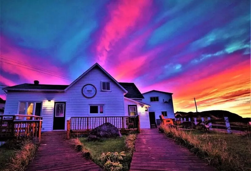 Aamiaismajoitus (B&B) White On Wood