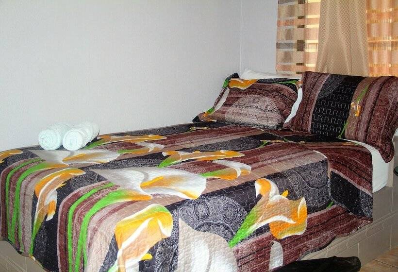 Cabinas Mansión Tropical Quepos