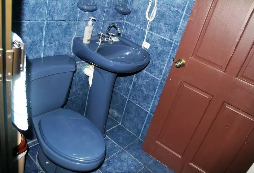 Cabinas Mansión Tropical Quepos