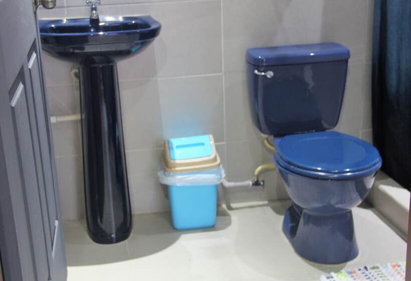 Cabinas Mansión Tropical Quepos