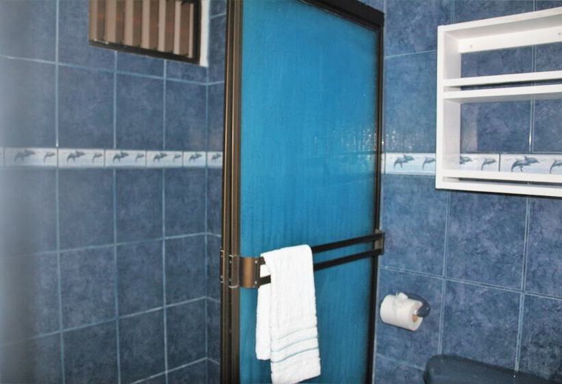 Cabinas Mansión Tropical Quepos