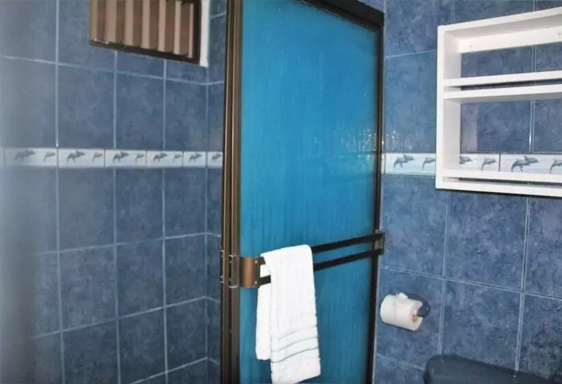 Cabinas Mansión Tropical Quepos