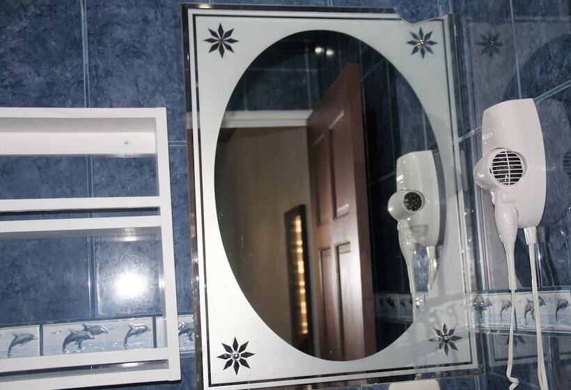 Cabinas Mansión Tropical Quepos