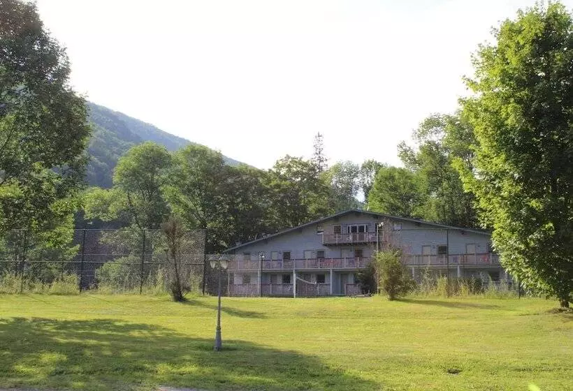 Hotelli Catskill Seasons Inn