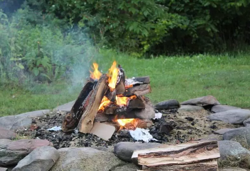 Hotelli Catskill Seasons Inn