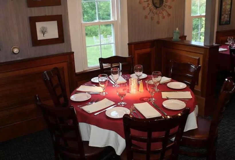 Hotelli Catskill Seasons Inn