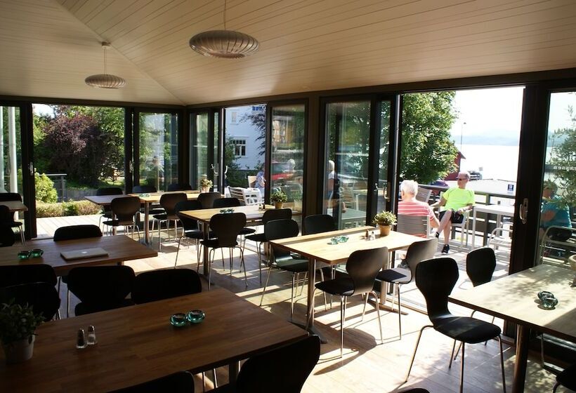 Отель Fjordbris