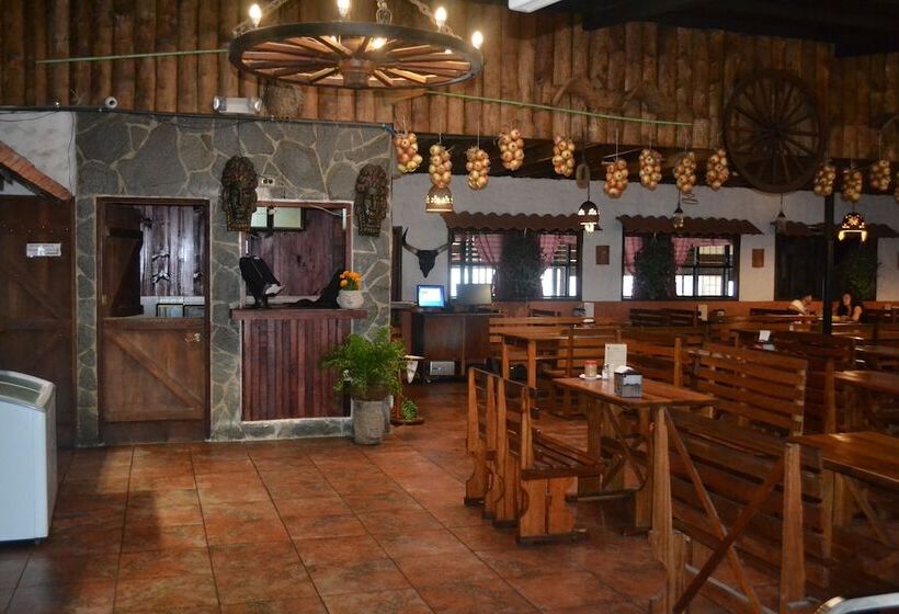 Отель Las Brumas