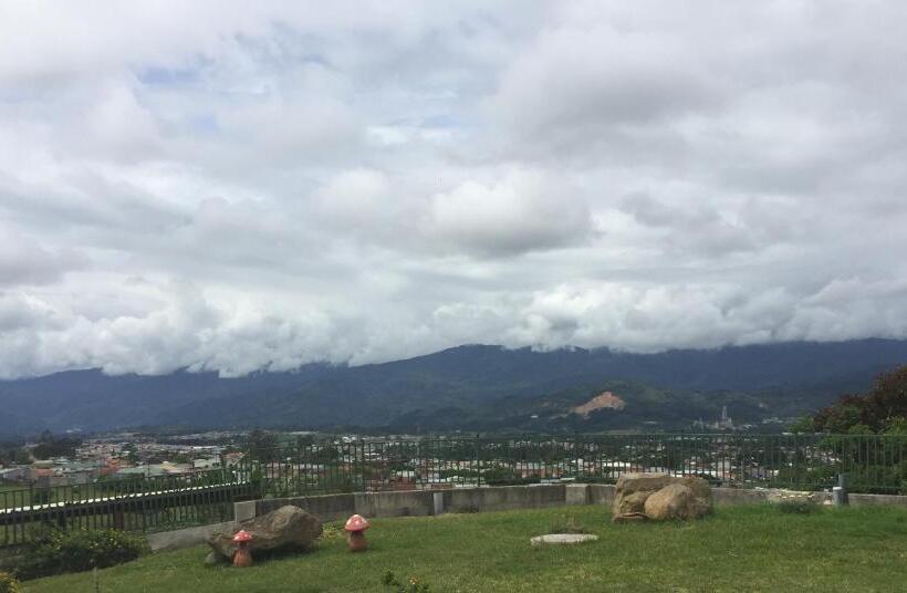 Отель Las Brumas