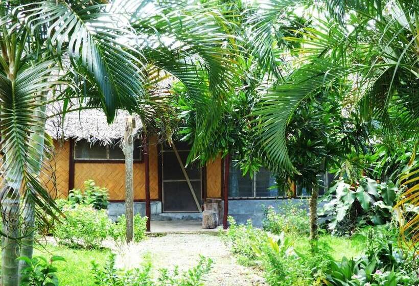 هتل Malekula Holiday Villas