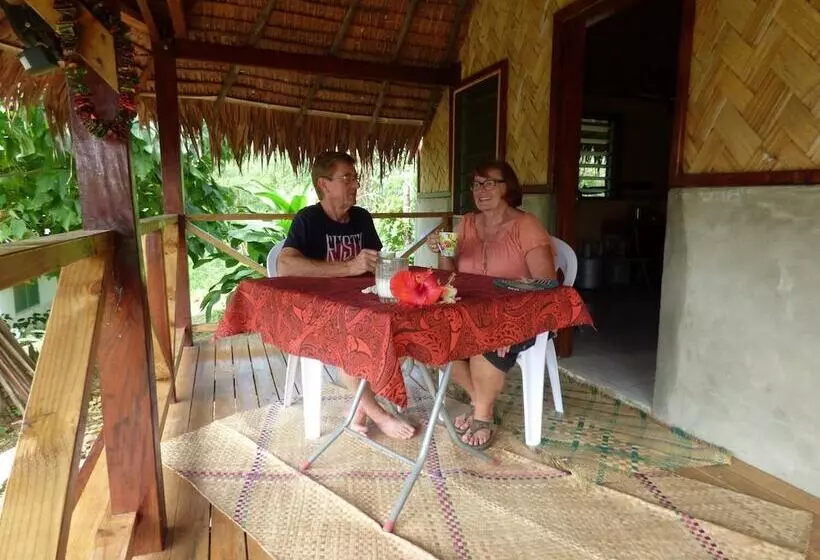 هتل Malekula Holiday Villas