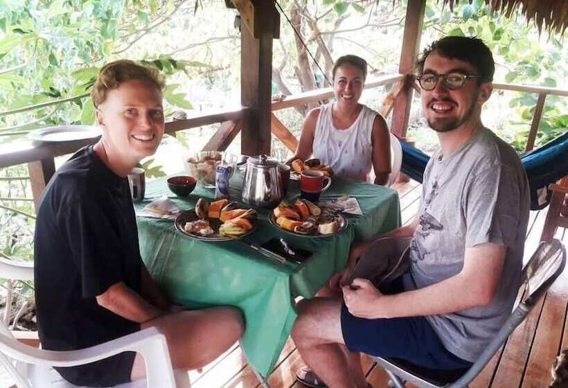 هتل Malekula Holiday Villas