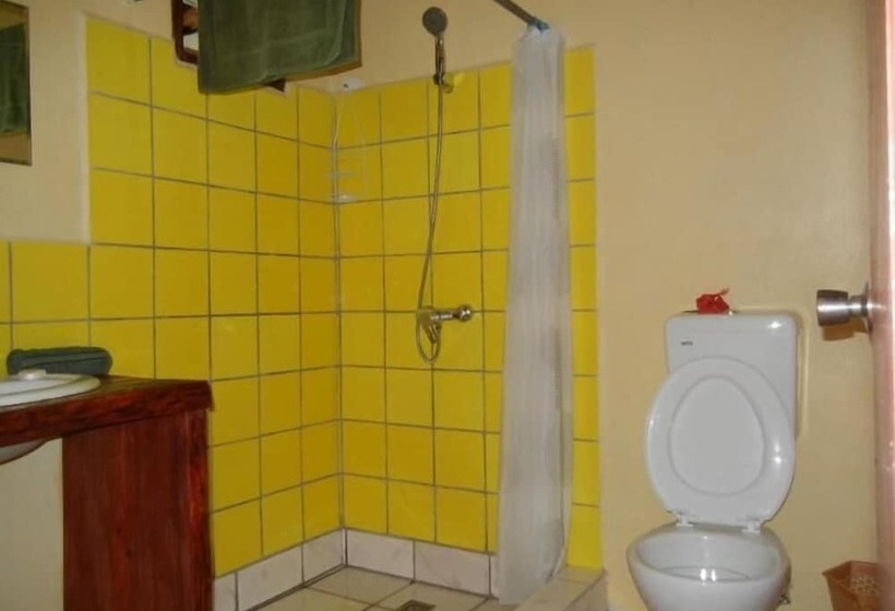 هتل Malekula Holiday Villas