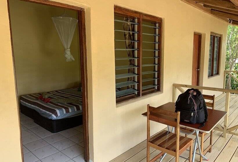 هتل Malekula Holiday Villas