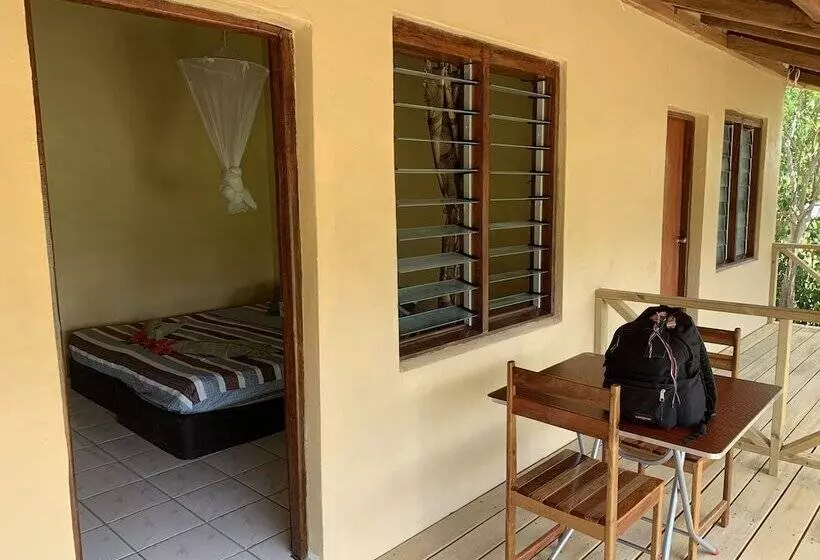 هتل Malekula Holiday Villas