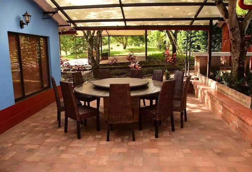 ホテル Manati   Finca