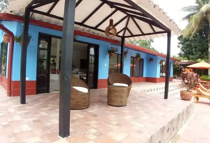 ホテル Manati   Finca