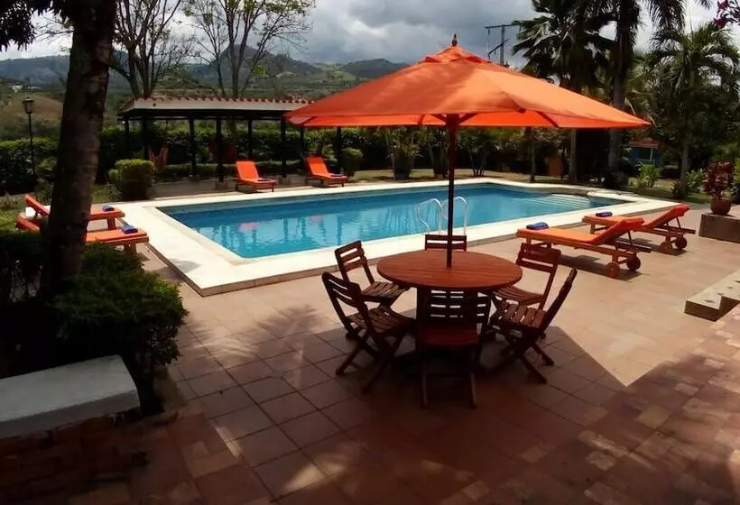 ホテル Manati   Finca
