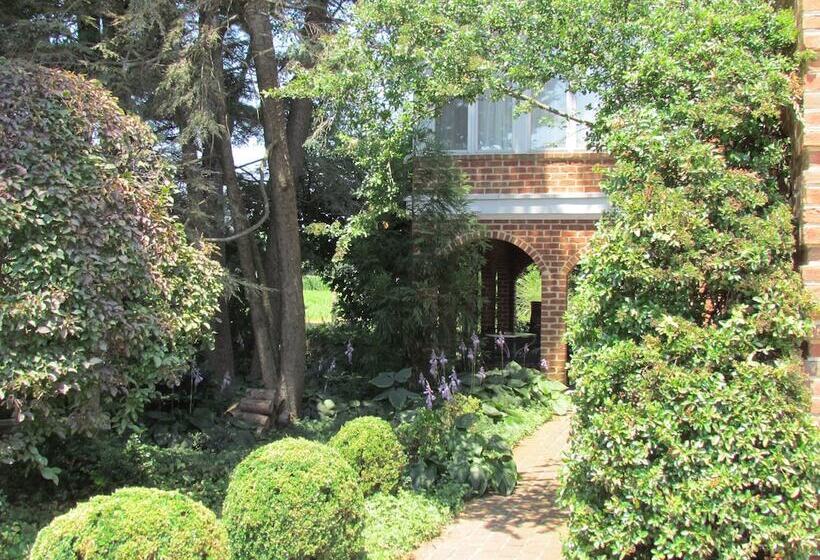 酒店 Smoketown Inn