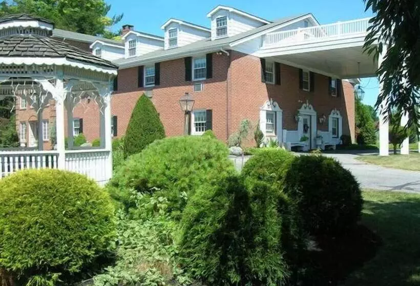 Hotelli Smoketown Inn