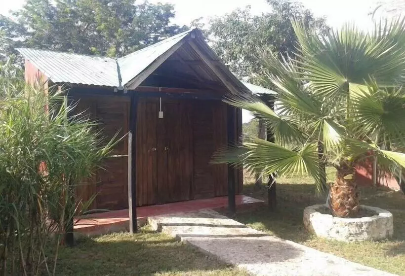 Hotelli Y Cabañas Xanfari