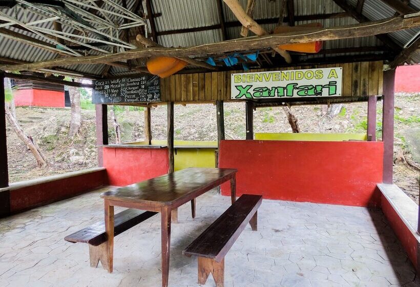 호텔 Y Cabañas Xanfari