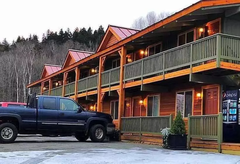 Motelli Moose Mountain Inn