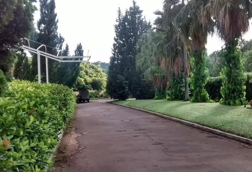 モーテル Pousada Hipica Barão