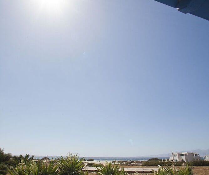 פנסיון Aeraki Studios & Apartments