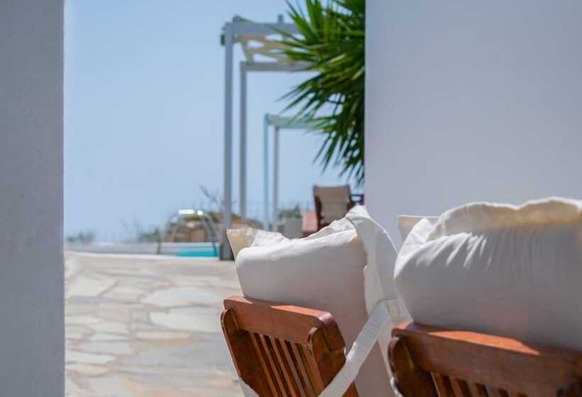 פנסיון Aeraki Studios & Apartments