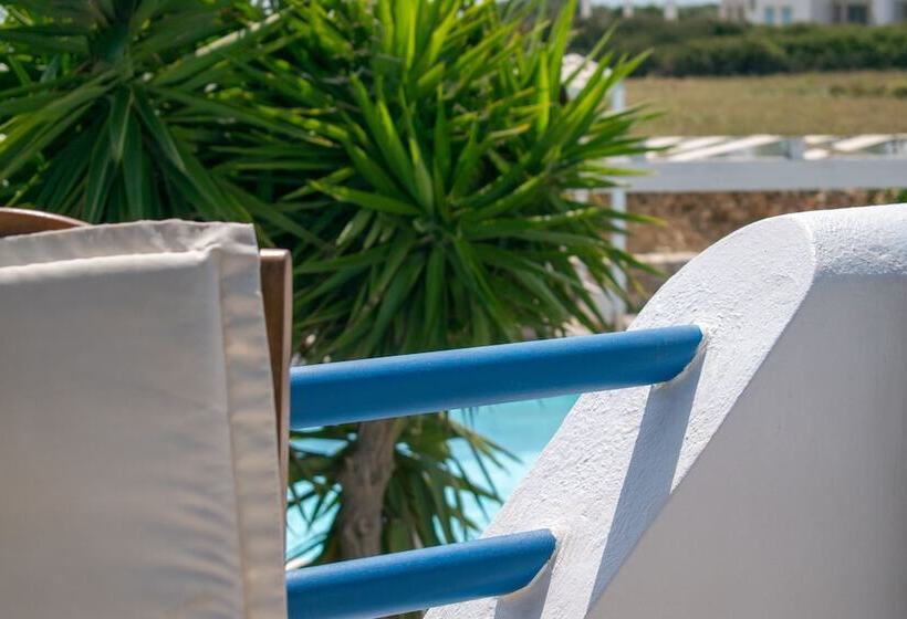 פנסיון Aeraki Studios & Apartments