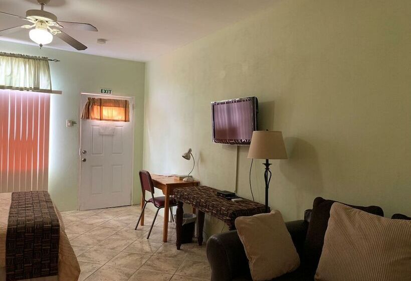 پانسیون Carolyn S View Guest House