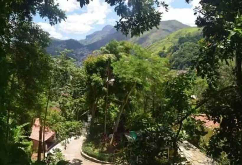 Majatalo Cronos Guest House
