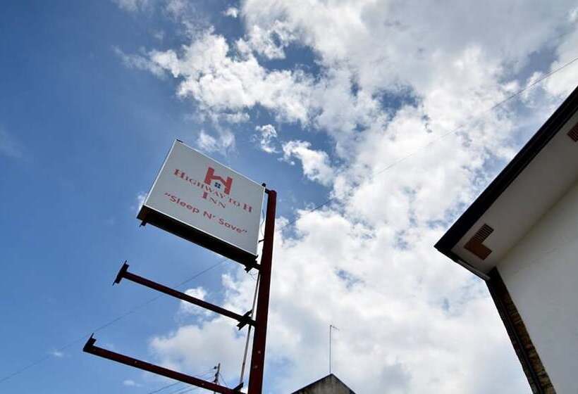 بنسيون Highway To H Inn Danao