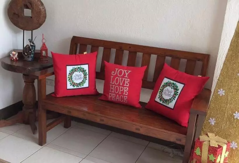 ペンション Highway To H Inn   Danao