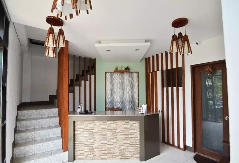 ペンション Highway To H Inn   Danao