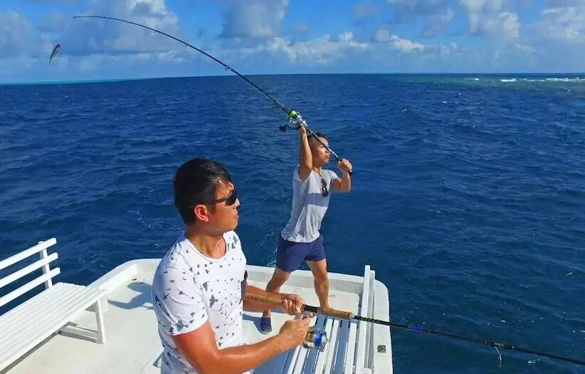پانسیون Luau Beach Inn Maldives