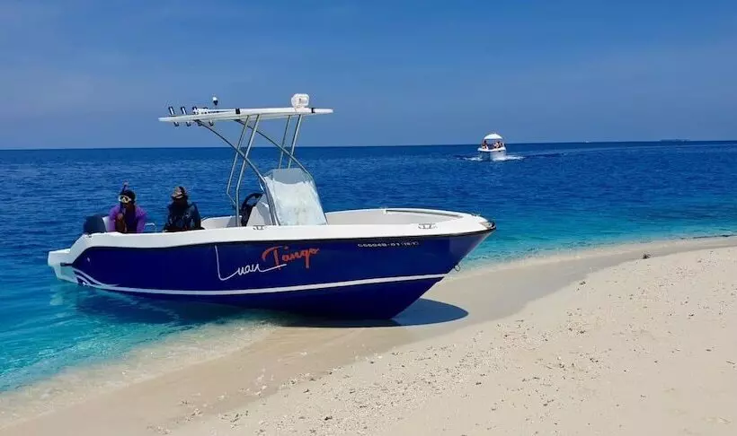 پانسیون Luau Beach Inn Maldives