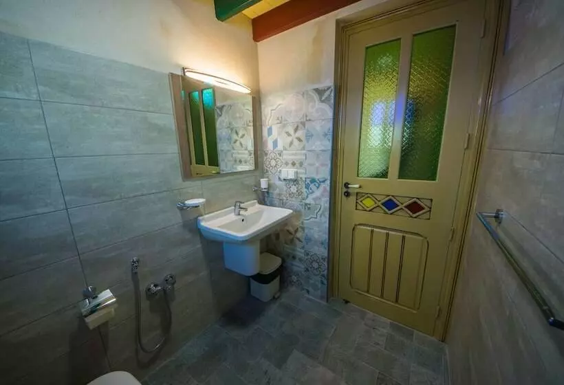 Majatalo Manaret Kerkennah