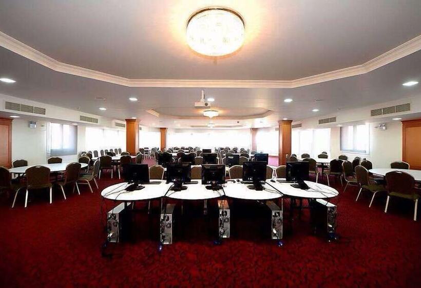 Savanna Empire Hotel And Resort Spa