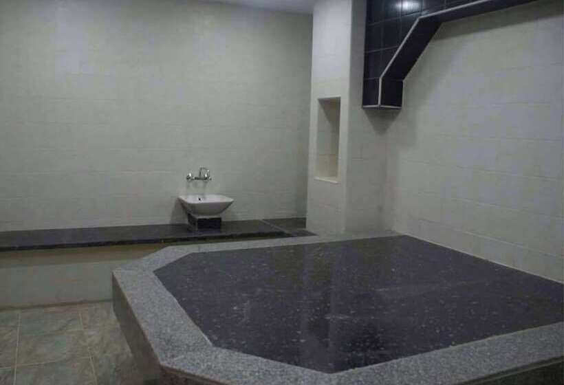 Savanna Empire Hotel And Resort Spa