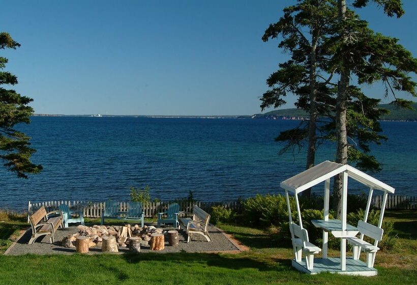 Sea Parrot Ocean View Resort