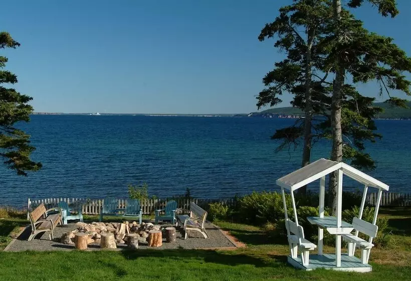 Sea Parrot Ocean View Resort