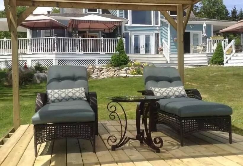 Sea Parrot Ocean View Resort