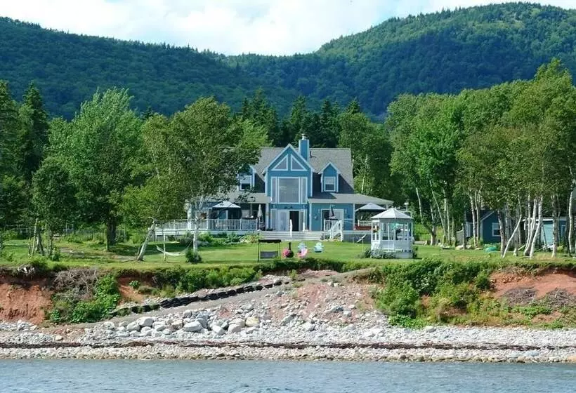 Sea Parrot Ocean View Resort