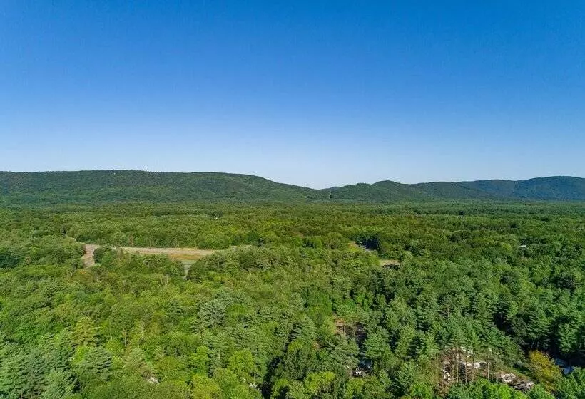 Sun Retreats Adirondack Gateway