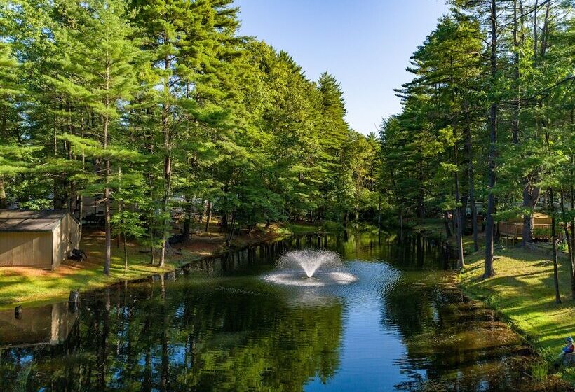 Sun Retreats Adirondack Gateway