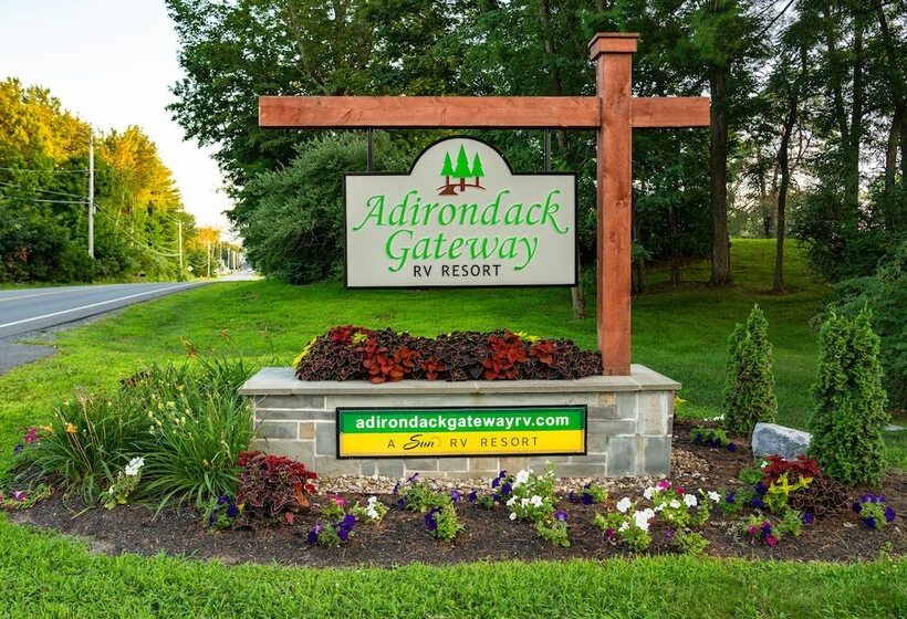 Sun Retreats Adirondack Gateway